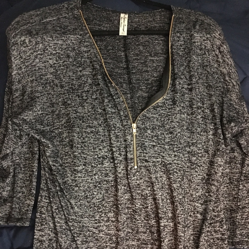 Cute gray shirt